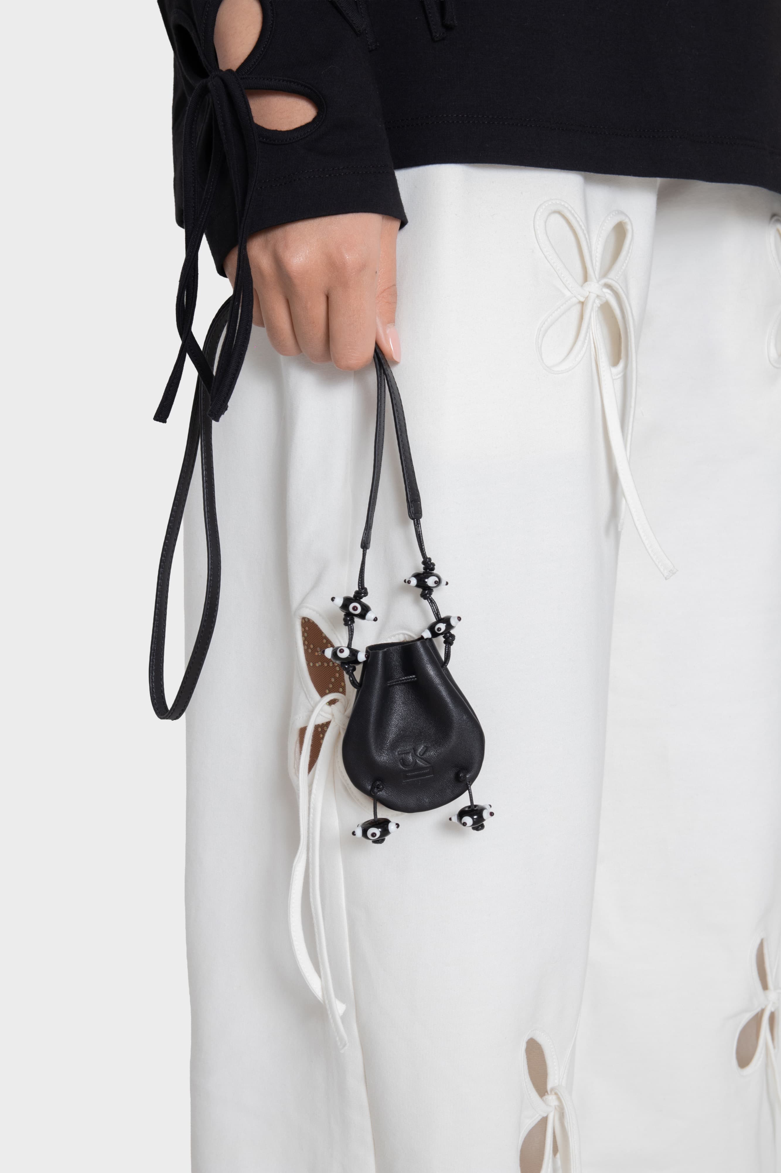 Kozmunchoq Leather Neck Pouch