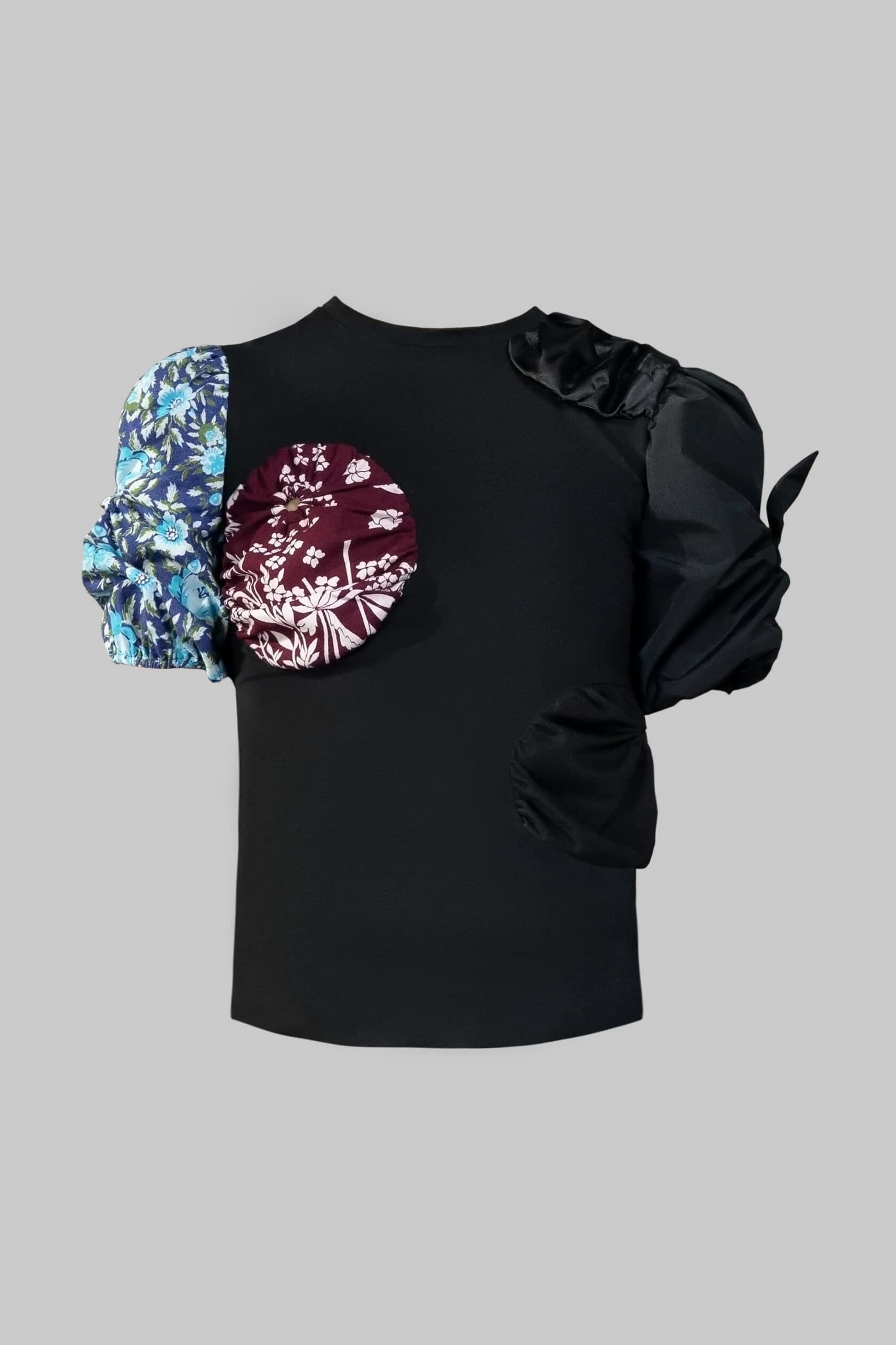 Pouch T-Shirt